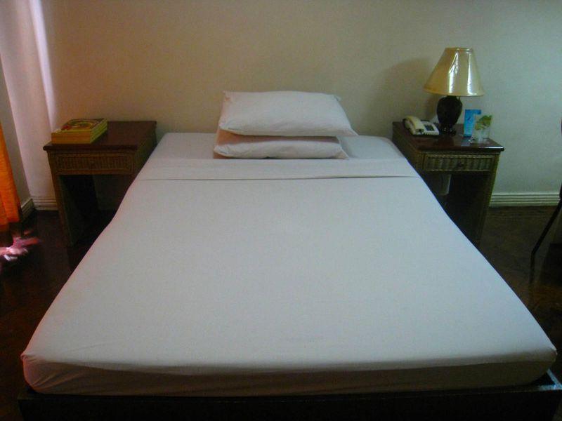 ซัลเซโด สวีทส์ Aparthotel Makati City ภายนอก รูปภาพ