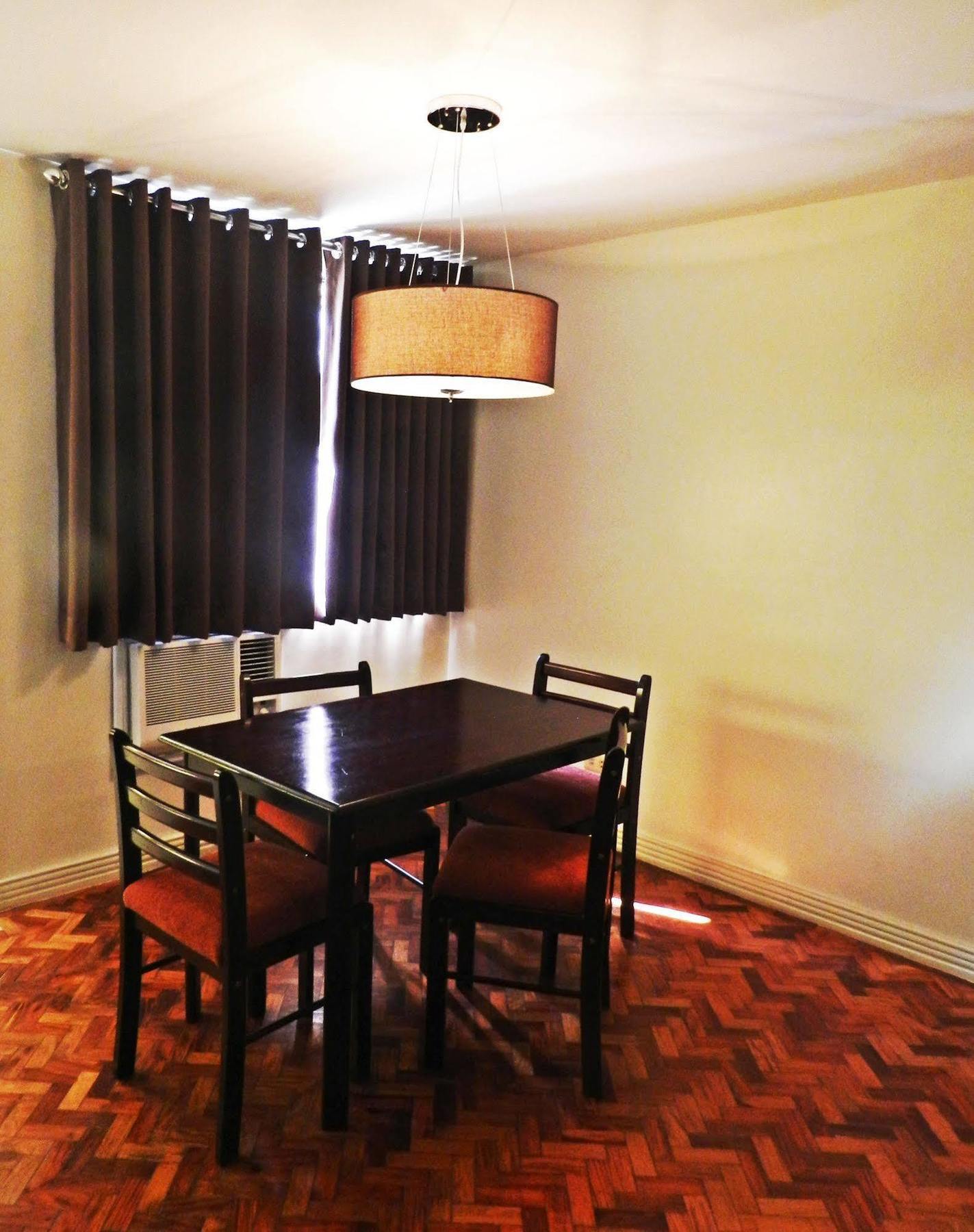 ซัลเซโด สวีทส์ Aparthotel Makati City ภายนอก รูปภาพ
