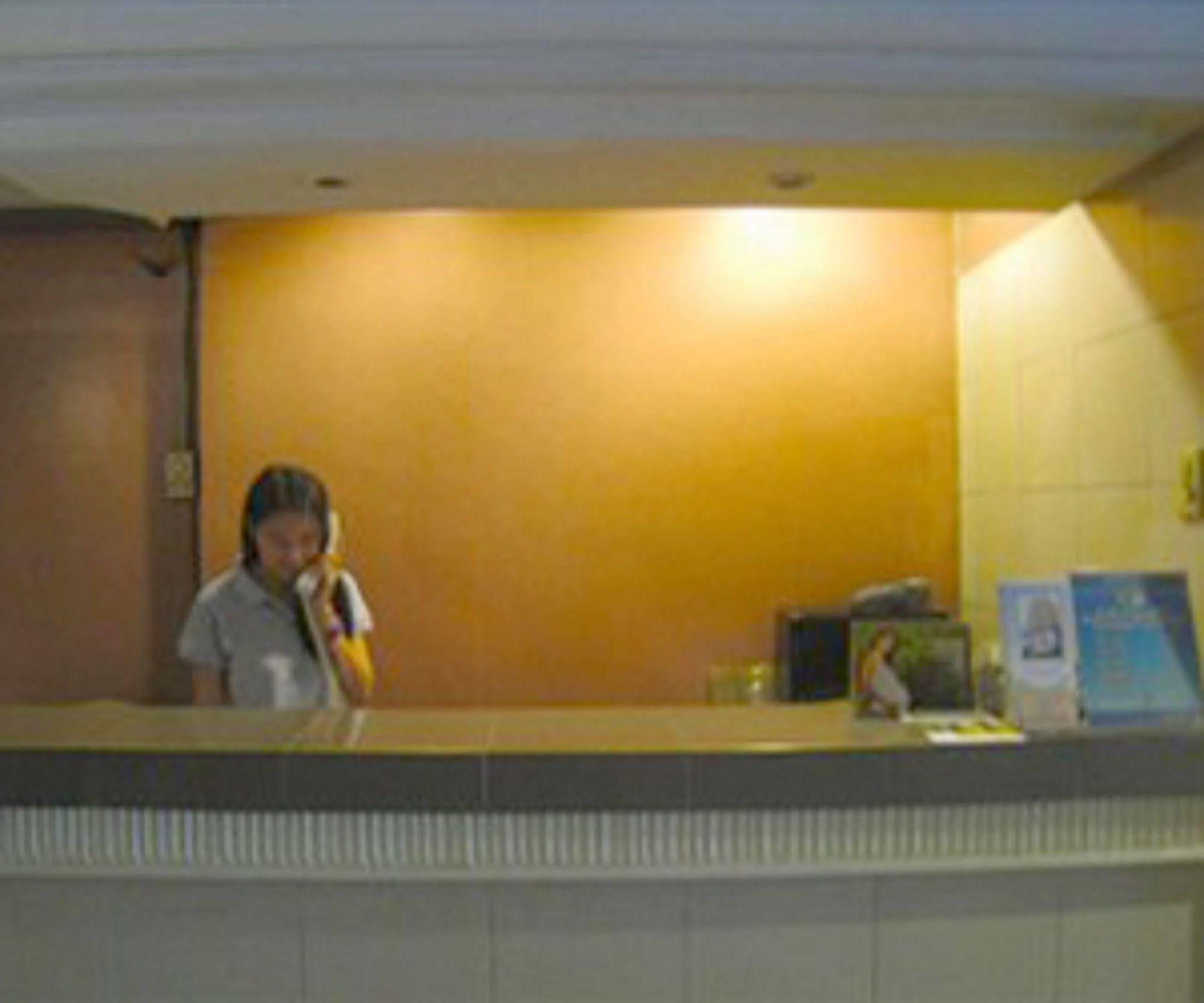 ซัลเซโด สวีทส์ Aparthotel Makati City ภายนอก รูปภาพ