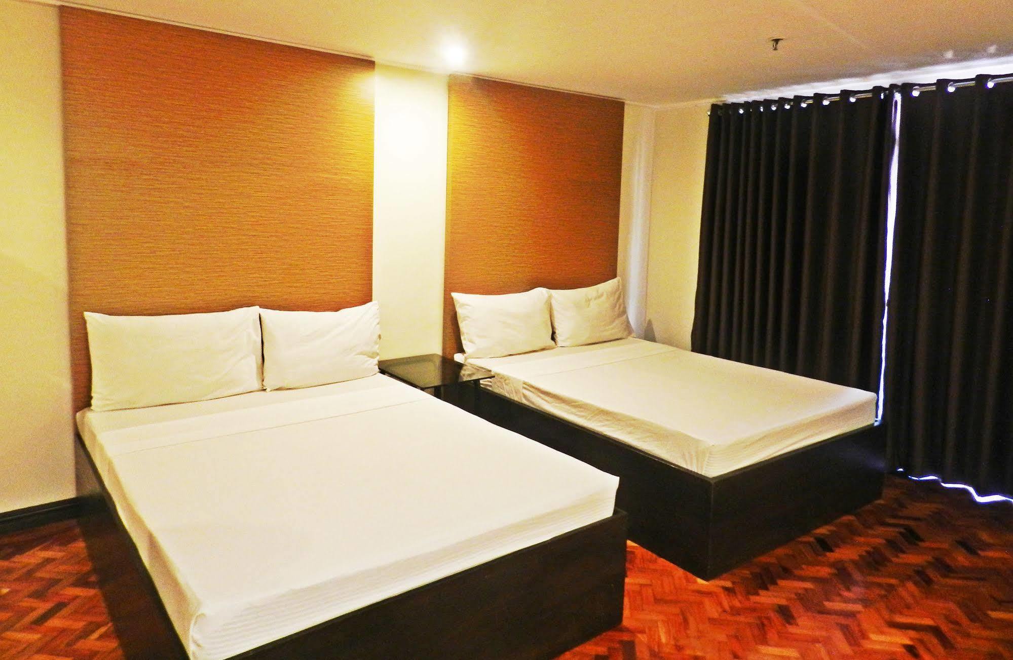 ซัลเซโด สวีทส์ Aparthotel Makati City ภายนอก รูปภาพ