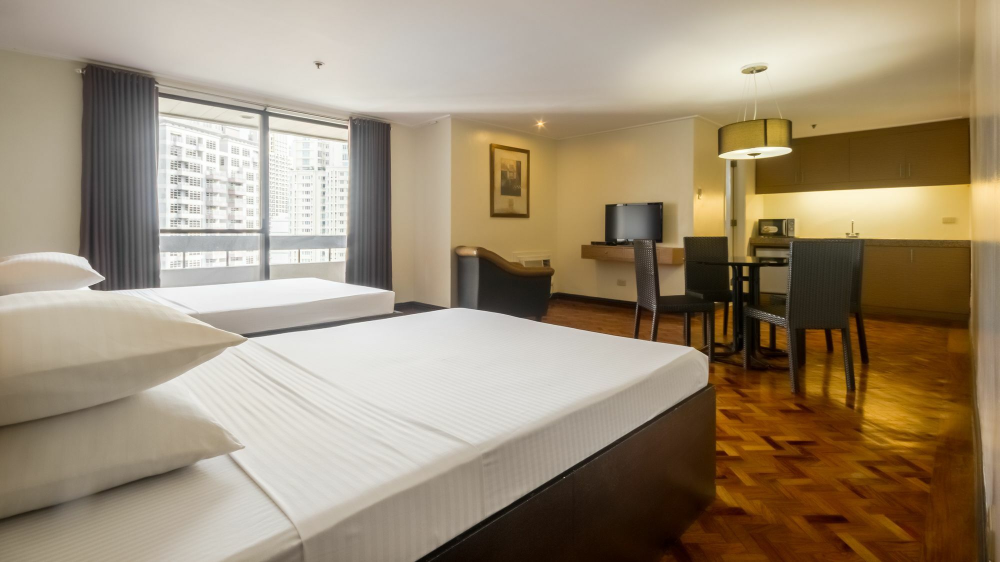 ซัลเซโด สวีทส์ Aparthotel Makati City ภายนอก รูปภาพ